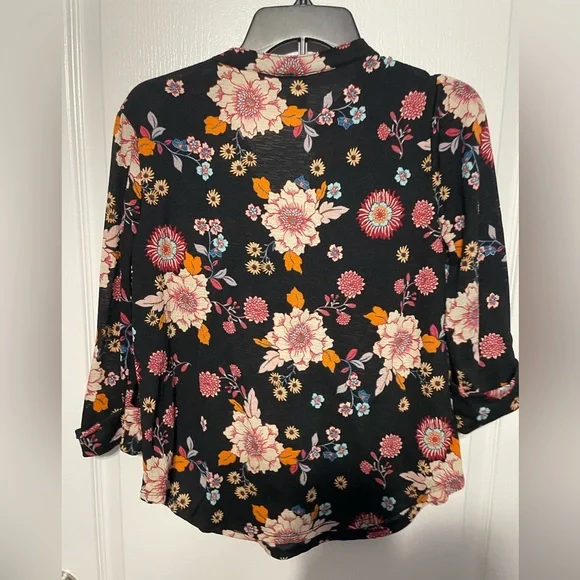 J.t.b. Petite medium floral blouse - Picture 2 of 5